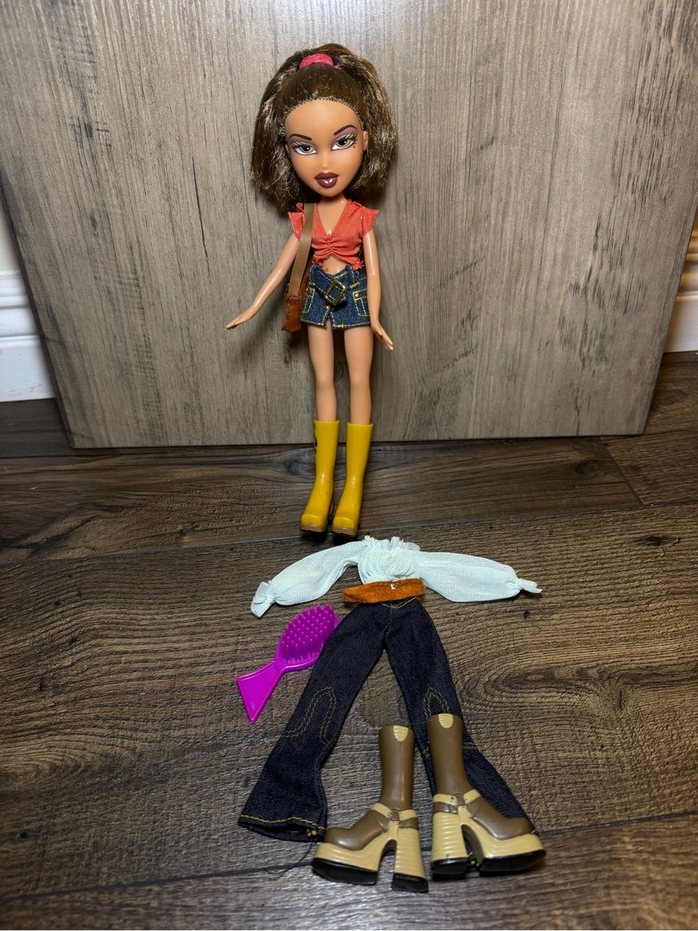 Vintage Bratz Xpress it! Yasmin Doll 2001 Original Outfits
